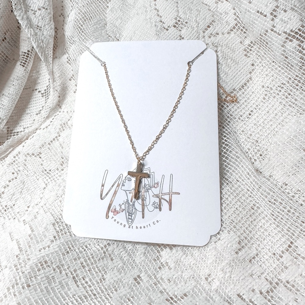Dainty cross necklace